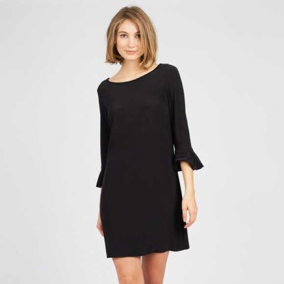 Laundry By Shelli Segal Dresses & Skirts - 🎉 Laundry Shelli Segal Black Shift Dress w Ruffle